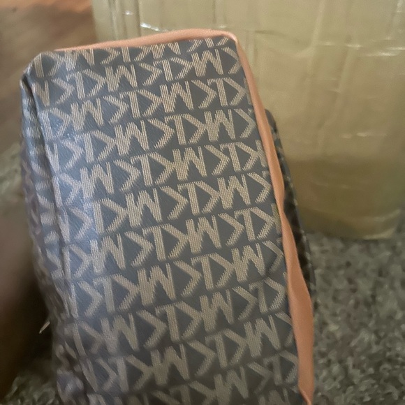 Backpack - Picture 6 of 7